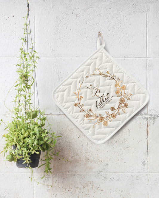 Ballet Pot Holder  (SIZE 8"X 8")